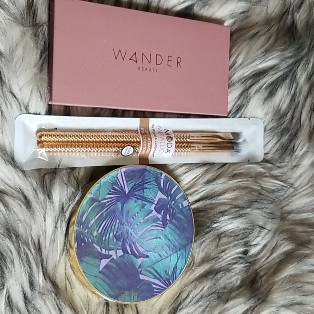 *Bundle* Wander, Tarte and Brushes